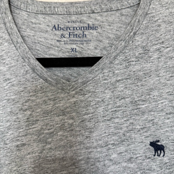 Abercrombie & Fitch Muscle Heather Gray Long Sleeve Tee Size XL - Picture 4 of 4